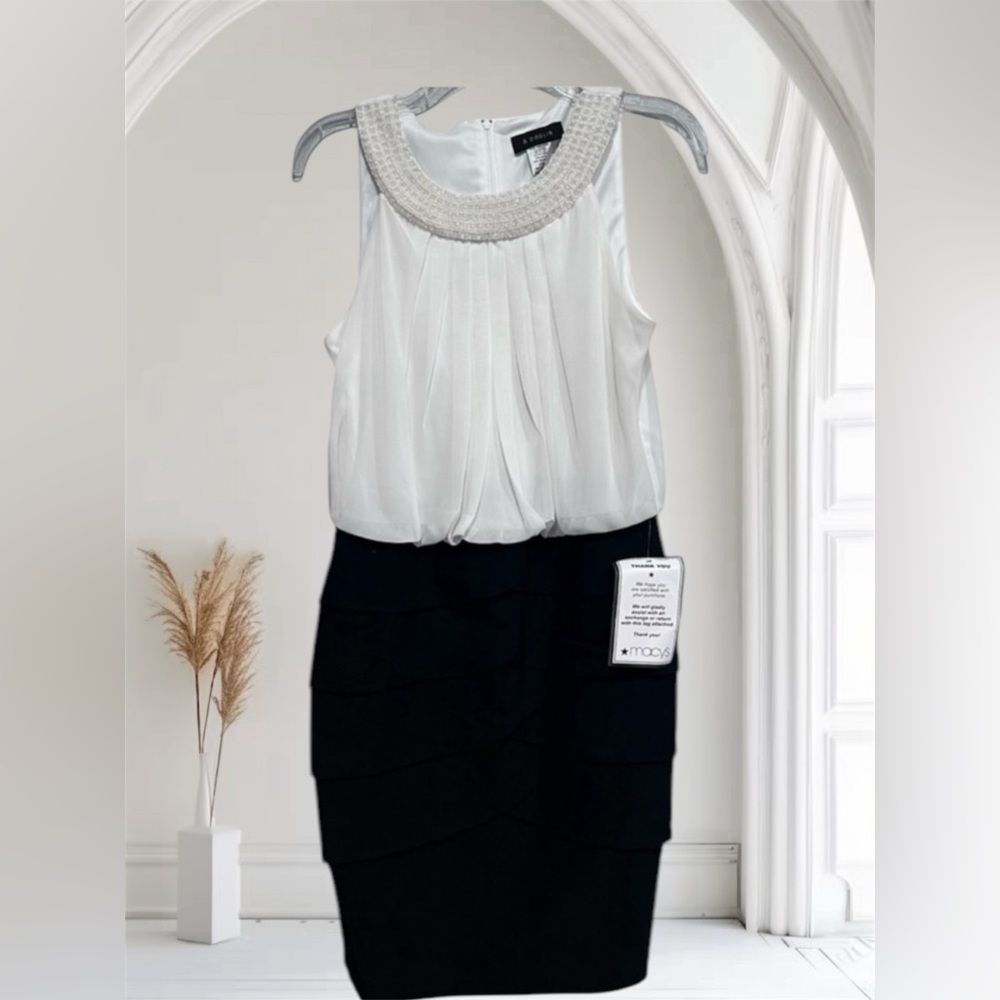 B. Darlin women’s 2 color dress size 9/10